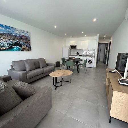 Stunning 2 Bedroom Seafront Apartment Puerto del Carmen  Exterior photo