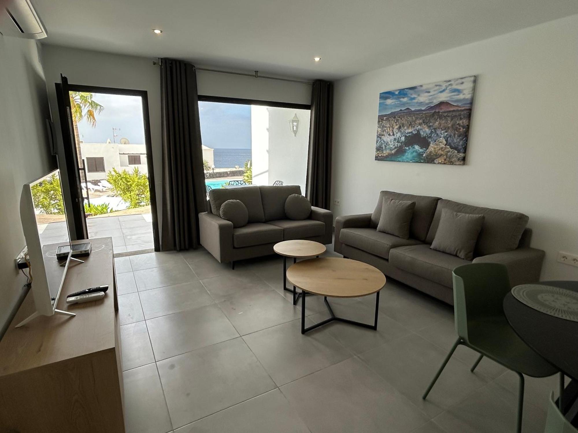 Stunning 2 Bedroom Seafront Apartment Puerto del Carmen  Exterior photo